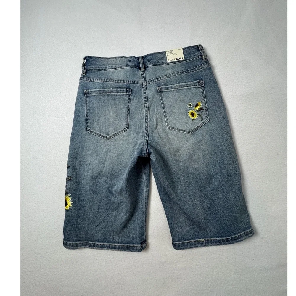 Cottagecore Code Bleu Womens 6 Chelsea Bermuda Shorts Blue Sunflower Embroidered